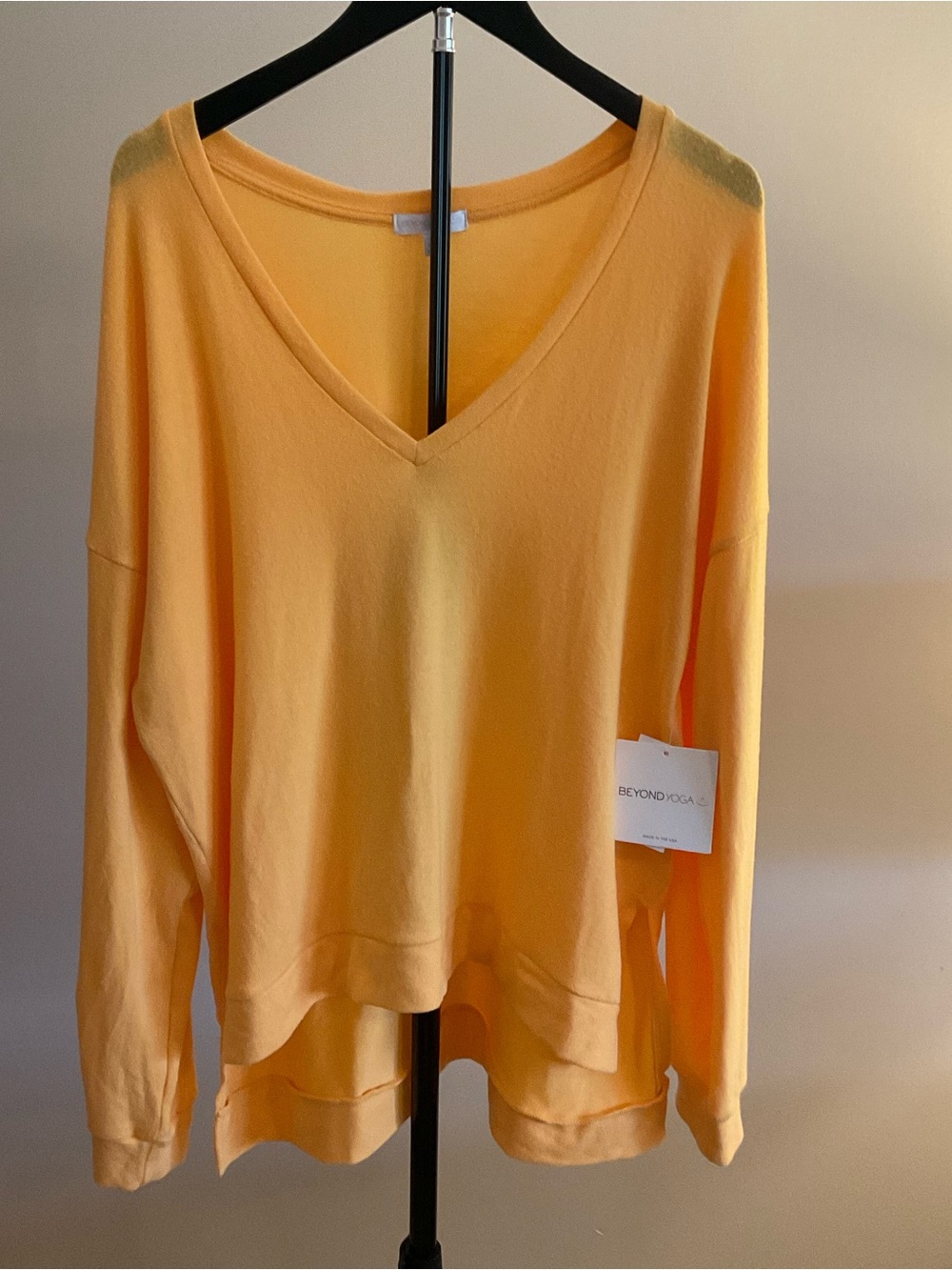 Beyond Yoga Sunny Orange V-Neck Pullover Shirt Size Large